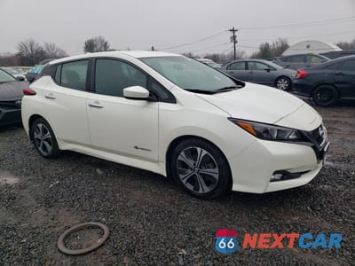 Czwarte zdjęcie samochodu z boku: 2018 NISSAN LEAF S VIN:1N4AZ1CP6JC304951 - miniatura