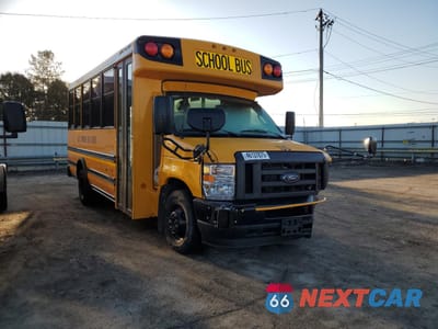 2025 FORD ECONOLINE E450 SUPER DUTY CUTAWAY VAN 1FDFE4FN7SDD14600 - główne zdjęcie licytacji z USA - miniatura