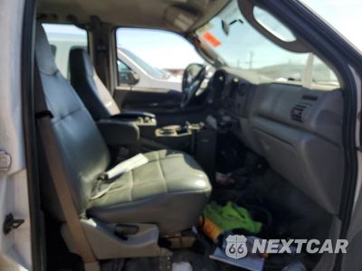 Piąte zdjęcie samochodu w środku: 2007 FORD F450 SUPER DUTY UTILITY / SERVICE TRUCK VIN:1FDXW46Y47EA99237 - miniatura