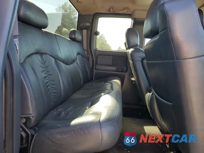 Zdjęcie 11 z 14 samochodu: 2000 GMC NEW SIERRA C2500 VIN:1GTFC29U6YE354641 - miniatura