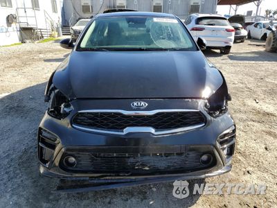 Piąte zdjęcie samochodu w środku: 2019 KIA FORTE GT LINE VIN:3KPF34AD4KE023611 - miniatura