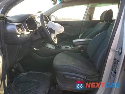 Zdjęcie 7 z 13 samochodu: 2019 KIA SORENTO L VIN:5XYPG4A39KG451628 - miniatura