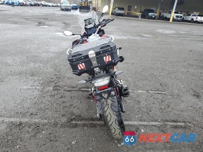 Czwarte zdjęcie samochodu z boku: 2022 BMW F 900 XR VIN:WB10K2306N6G15027 - miniatura