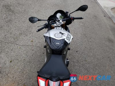 Zdjęcie 6 z 10 samochodu: 2016 APRILIA TUONO V4 1100 ABS VIN:ZD4TYUA07GS000107 - miniatura