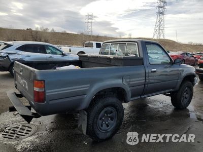 Trzecie zdjęcie samochodu z tyłu: 1991 TOYOTA PICKUP 1/2 TON SHORT WHEELBASE DLX VIN:JT4RN01P5M0016558 - miniatura