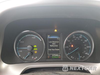 Zdjęcie 9 z 13 samochodu: 2016 TOYOTA RAV4 HV LIMITED VIN:JTMDJREV6GD059130 - miniatura