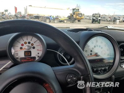 Zdjęcie 9 z 12 samochodu: 2011 MINI COOPER S VIN:WMWSV3C55BTY24299 - miniatura