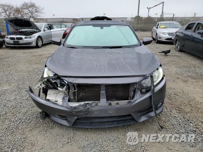 Piąte zdjęcie samochodu w środku: 2017 HONDA CIVIC EX VIN:19XFC1F32HE204746 - miniatura