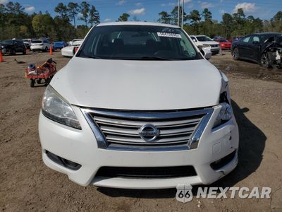 Piąte zdjęcie samochodu w środku: 2014 NISSAN SENTRA S VIN:3N1AB7AP4EY245970 - miniatura