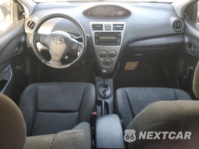 Zdjęcie 8 z 12 samochodu: 2009 TOYOTA YARIS VIN:JTDBT903991335084 - miniatura