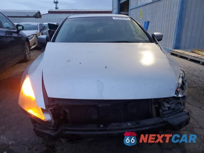Piąte zdjęcie samochodu w środku: 2004 HONDA ACCORD EX VIN:JHMCM56744C038708 - miniatura