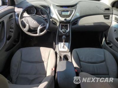 Zdjęcie 8 z 15 samochodu: 2012 HYUNDAI ELANTRA GLS VIN:KMHDH4AE7CU295747 - miniatura