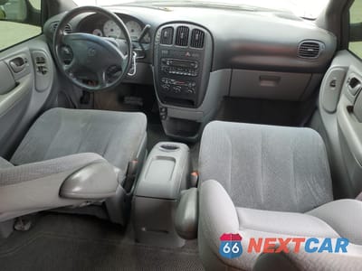 Zdjęcie 8 z 13 samochodu: 2004 DODGE GRAND CARAVAN SXT VIN:2D8GP44L24R607309 - miniatura