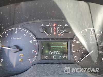Zdjęcie 9 z 13 samochodu: 2015 NISSAN SENTRA S VIN:3N1AB7AP2FY231518 - miniatura