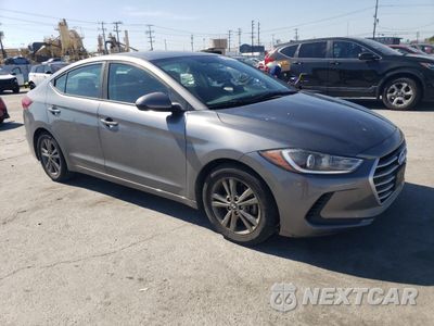 Czwarte zdjęcie samochodu z boku: 2018 HYUNDAI ELANTRA SEL VIN:5NPD84LF1JH393125 - miniatura