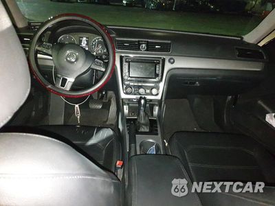 Zdjęcie 8 z 12 samochodu: 2014 VOLKSWAGEN PASSAT SE VIN:1VWBN7A33EC068002 - miniatura