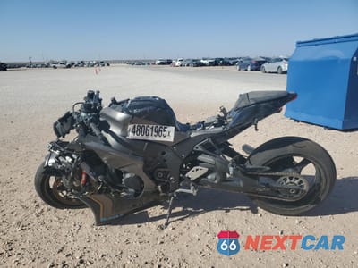 Trzecie zdjęcie samochodu z tyłu: 2023 KAWASAKI ZX1002 M VIN:JKBZXVM15PA004767 - miniatura