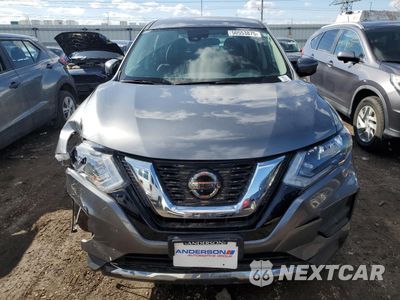 Piąte zdjęcie samochodu w środku: 2020 NISSAN ROGUE S VIN:5N1AT2MT9LC816800 - miniatura