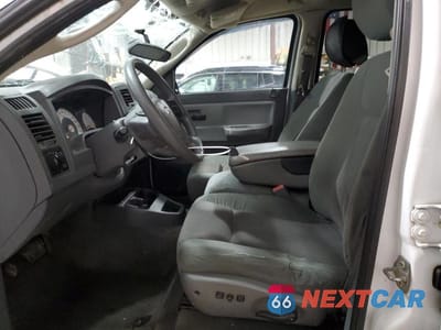 Zdjęcie 7 z 13 samochodu: 2005 DODGE DAKOTA QUAD VIN:1D7HE28N25S213002 - miniatura