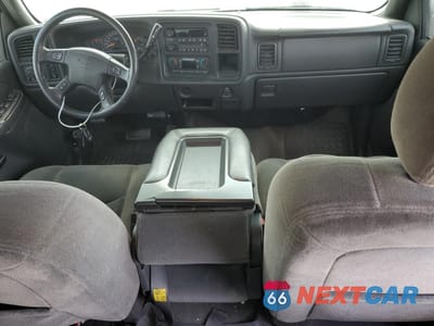 Zdjęcie 8 z 12 samochodu: 2004 CHEVROLET SILVERADO K3500 VIN:1GCHK33294F245071 - miniatura