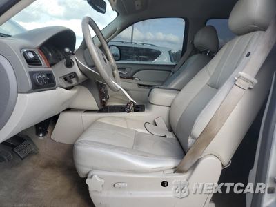 Zdjęcie 7 z 16 samochodu: 2013 CHEVROLET TAHOE C1500 LT VIN:1GNSCBE0XDR339717 - miniatura