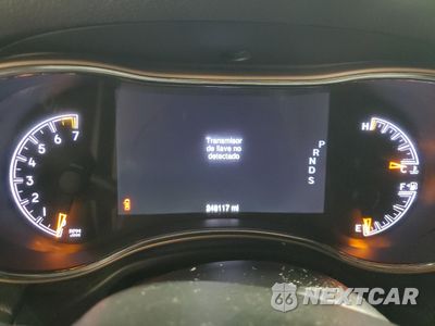 Zdjęcie 9 z 13 samochodu: 2015 JEEP GRAND CHEROKEE LIMITED VIN:1C4RJEBGXFC668097 - miniatura