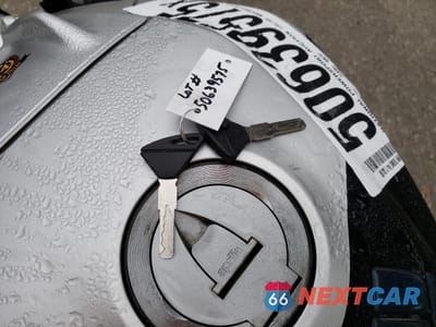 Zdjęcie 8 z 10 samochodu: 2016 APRILIA TUONO V4 1100 ABS VIN:ZD4TYUA07GS000107 - miniatura