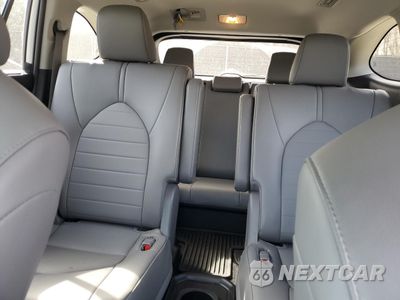 Zdjęcie 10 z 16 samochodu: 2022 TOYOTA HIGHLANDER XLE VIN:5TDGZRBHXNS591325 - miniatura