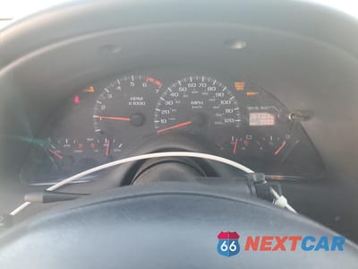 Zdjęcie 9 z 14 samochodu: 2001 CHEVROLET CAMARO VIN:2G1FP22K112118017 - miniatura