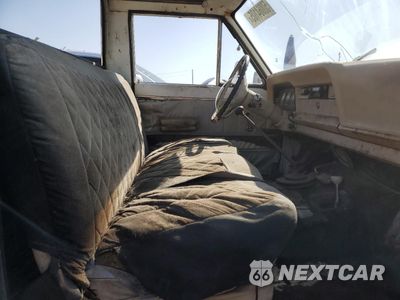 Zdjęcie 10 z 12 samochodu: 1973 JEEP J-10 PICKU VIN:J3M462XN74673 - miniatura