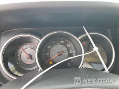 Zdjęcie 9 z 13 samochodu: 2009 NISSAN VERSA S VIN:3N1CC11E99L469465 - miniatura