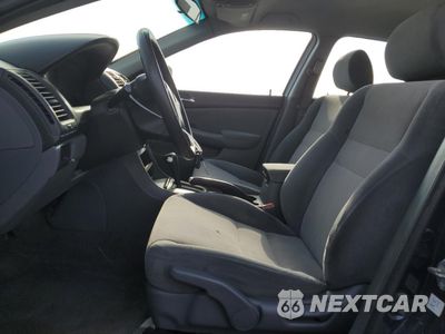 Zdjęcie 7 z 14 samochodu: 2003 HONDA ACCORD LX VIN:1HGCM56353A023273 - miniatura
