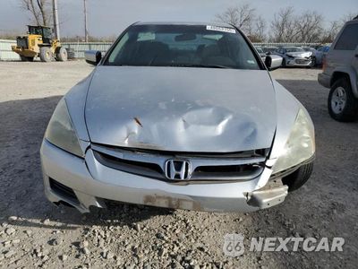 Piąte zdjęcie samochodu w środku: 2006 HONDA ACCORD SE VIN:1HGCM56386A166285 - miniatura