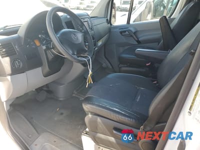 Zdjęcie 7 z 13 samochodu: 2015 MERCEDES-BENZ SPRINTER 2500 VIN:WD4PE8CC9F5989812 - miniatura