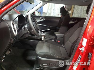 Zdjęcie 7 z 12 samochodu: 2021 KIA SOUL LX VIN:KNDJ23AU8M7773412 - miniatura