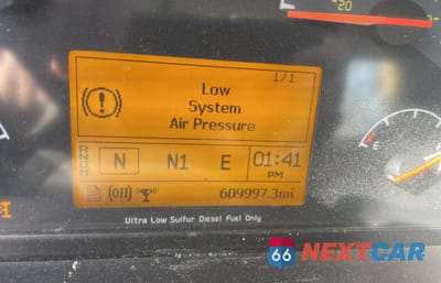 Zdjęcie 8 z 11 samochodu: 2013 VOLVO VN VNM VIN:4V4MC9EH6DN136951 - miniatura