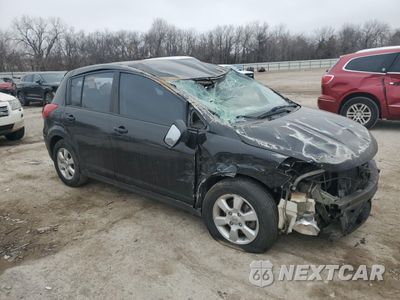 Czwarte zdjęcie samochodu z boku: 2007 NISSAN VERSA S VIN:3N1BC13EX7L355402 - miniatura