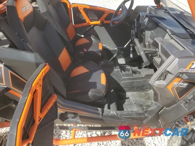 Piąte zdjęcie samochodu w środku: 2014 POLARIS RZR 1000 XP EPS VIN:4XAST1EA7EF361955 - miniatura