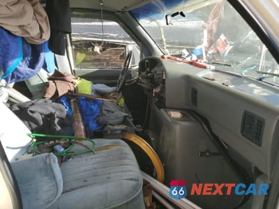 Piąte zdjęcie samochodu w środku: 1993 FORD ECONOLINE E350 CUTAWAY VAN VIN:1FDKE30GXPHA21194 - miniatura