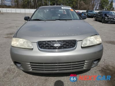 Piąte zdjęcie samochodu w środku: 2000 NISSAN SENTRA BASE VIN:3N1CB51D4YL354434 - miniatura