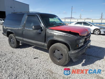 Czwarte zdjęcie samochodu z boku: 1995 GMC YUKON VIN:3GKEK18K2SG503656 - miniatura