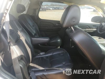 Zdjęcie 11 z 13 samochodu: 2007 GMC YUKON DENALI VIN:1GKFK63817J260649 - miniatura