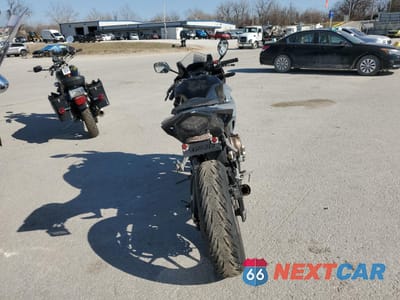 Czwarte zdjęcie samochodu z boku: 2023 HONDA CBR500 RA VIN:MLHPC625XP5400210 - miniatura