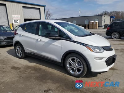 Czwarte zdjęcie samochodu z boku: 2018 CHEVROLET BOLT EV LT VIN:1G1FW6S06J4126715 - miniatura