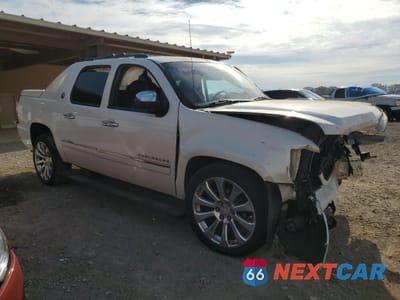 Czwarte zdjęcie samochodu z boku: 2013 CHEVROLET AVALANCHE LTZ VIN:3GNTKGE79DG124315 - miniatura