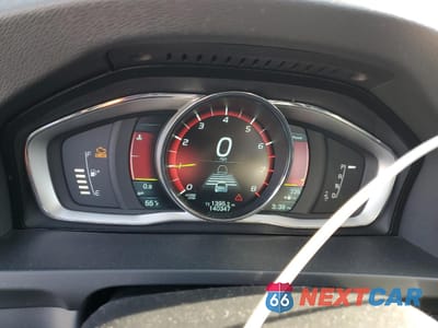 Zdjęcie 9 z 12 samochodu: 2014 VOLVO S60 T6 VIN:YV1902FH0E2289211 - miniatura
