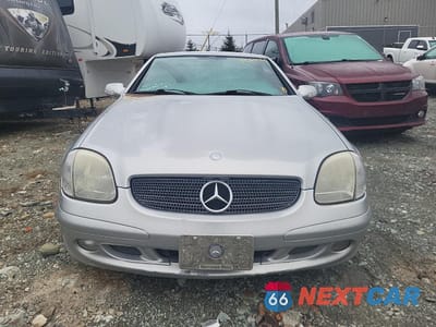 Piąte zdjęcie samochodu w środku: 2001 MERCEDES-BENZ SLK 320 VIN:WDBKK65F91F195046 - miniatura