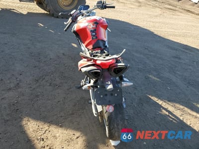 Czwarte zdjęcie samochodu z boku: 2015 APRILIA SHIVER 750 VIN:ZD4RAC01XFS000958 - miniatura