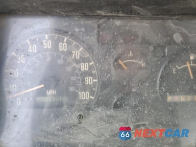 Zdjęcie 9 z 13 samochodu: 2004 ISUZU NPR VIN:JALC4B14547003616 - miniatura