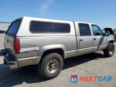 Trzecie zdjęcie samochodu z tyłu: 2000 GMC SIERRA K2500 VIN:1GTGK23J0YF416762 - miniatura